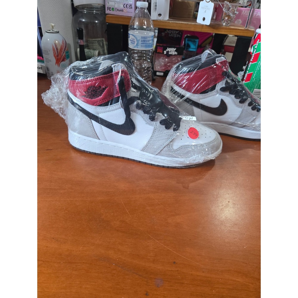 Air Jordan 1 Retro High OG Light Smoke Grey 575441-126 White Red Black Mens